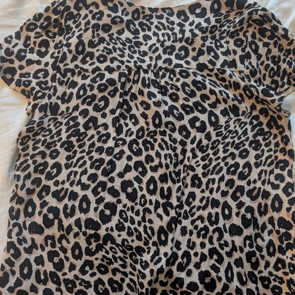 Sanctuary Women's Button Down V-Neck Blouse Classy Cat Leopard Print Medium - Picture 3 of 6